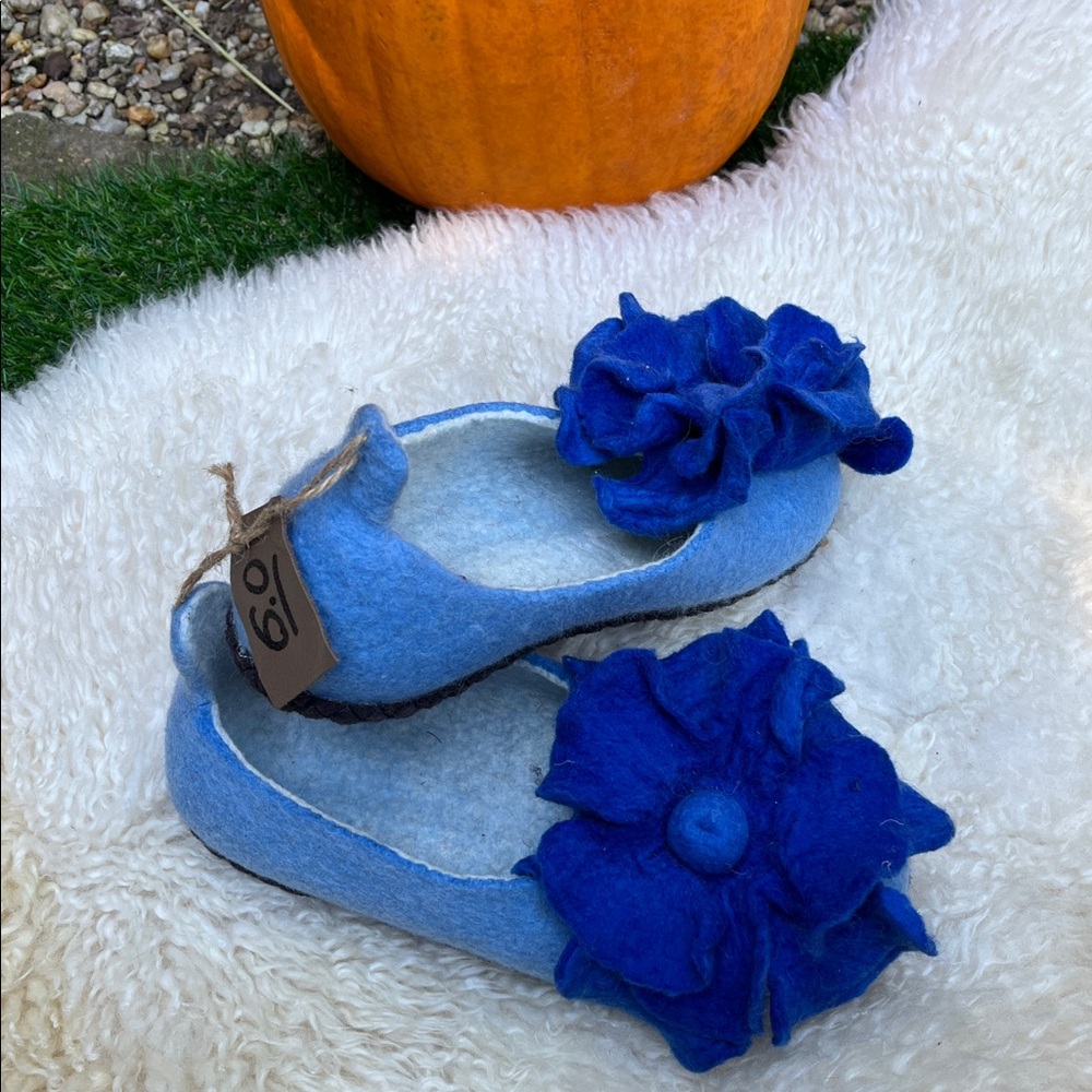 Blue Felt Slippers with Floral Design, handmade, size 6 woman, suede sole, new